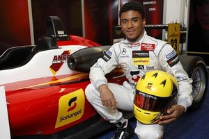 Piloto angolano na GP3 em Maio
