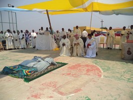 Irmãs filhas de Santa Ana realizam votos perpétuos