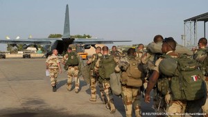 Rebeldes do Mali contra-atacam e ameaçam a França