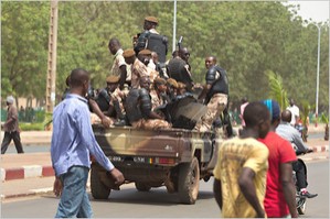 Mali: Forças do governo disparam e matam dezasseis religiosos