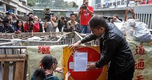 Manifestantes de Hong Kong têm dois dias para evacuar o centro