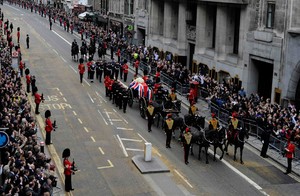 Milhares despediram-se de Margaret Thatcher nas ruas de Londres