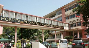 Mais uma criança morre por falta de sangue no hospital pediátrico de Luanda