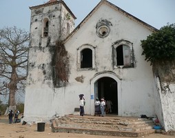 ” Com Nossa senhora das vitórias nada é impossível “ Lema da peregrinação a Massangano