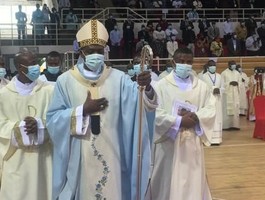 Igreja angolana ganha primeiro Bispo Nhaneka Humbi