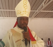Arcebispo Metropolita do Lubango, leva mensagem de libertação aos prisioneiros