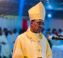 Famílias cristãs deviam considerar-se um presépio vivo em todas suas dimensões, exorta o Arcebispo Metropolita do Lubango