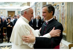 Papa reforma dos media do Vaticano para comunicar a todos o Evangelho
