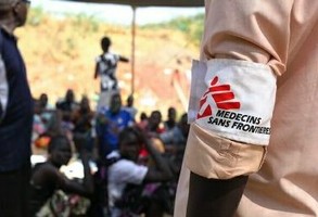 Médicos sem fronteiras junta-se aos apelos da Cáritas e garante assistência sanitária aos milhares de refugiados