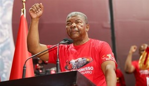 Presidente do MPLA manifesta intenção de rejuvenescer o bureau político