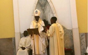 Deus não se serve da força ou do poder, para o mudar o mundo, afirma D. Mbilingi