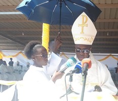 Dom Leopoldo Ndakalako assume de forma oficial destino da diocese de Menongue