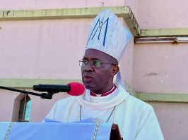 D. Ndakalako, exorta rezas pela paz mundial e conversão verdadeira dos governantes e políticos