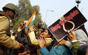Adolescente acusado de violação na Índia só pode ser condenado a três anos de prisão