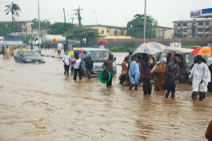Nigéria/inundações matam cerca de 150 pessoas
