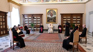 Papa convida a redescobrir valor da oração