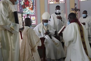 Dom Filomeno recomenda aos novos sacerdotes a serem Luz e sal da terra