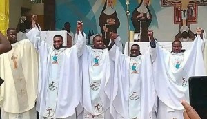 A dignidade sacerdotal passa pela oração, diz D. Lunguieky Bengui