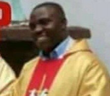 Padre é morto a tiros durante refeição após missa dominical no Congo