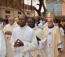 Diocese de Caxito celebra 50 anos de vida sacerdotal do padre Renzo