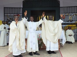 Cabinda na festa do Baptismo de Jesus ganha dois Sacerdotes 