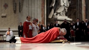 Pregador da Casa Pontifícia apela a reformas na Igreja