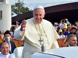 Acção da Igreja junto dos pobres deve ir além da «assistência», diz o Papa