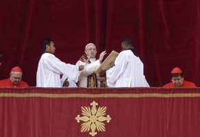 Papa apela comunidade internacional a trabalhar para o fim dos conflitos