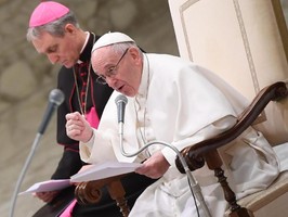 Papa Francisco destaca esperança cristã em Deus contra os falsos ídolos