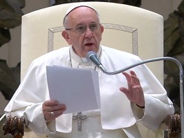 Não estamos sozinhos na luta contra o mal disse o Papa Francisco