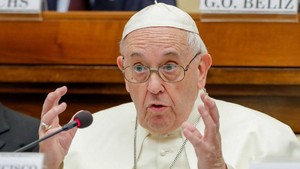 O mundo rico de hoje pode e deve acabar com a pobreza diz Papa