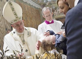 Papa pede aos pais que baptizem as crianças