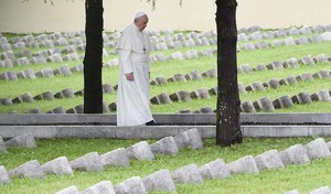 “Guerras só produzem cemitérios e morte” diz Papa