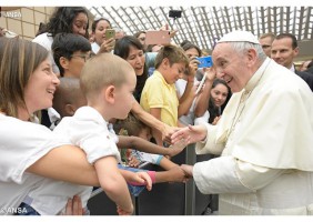 “A esperança cristã vence as tragédias do mundo” Papa