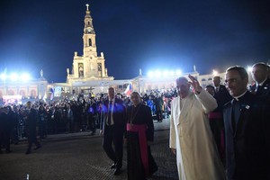 Oração, silencio e proximidade marca 1º dia do Papa no santuário de Fátima