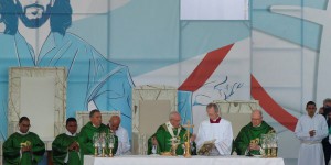 Papa despede-se do panamá com apelos sobre multiplicação da esperança