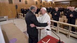 Papa encerra retiro quaresmal e agradece palavras do padre Tolentino sobre Igreja “para todos”