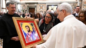 Migrantes e refugiados podem ser testemunhas privilegiadas de esperança diz, Papa