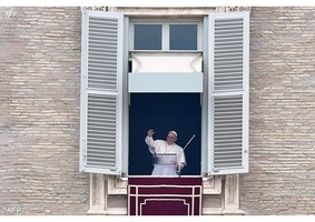 A paz deve ser cultivada por nós, conquistada, diz o Papa no Angelus