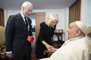 Papa recebeu rei de Inglaterra, em encontro privado