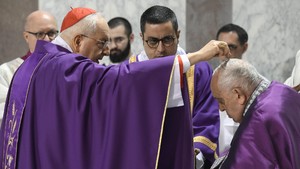 Papa convida a tirar as «máscaras», para ”regressar ao coração”