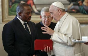 Papa reza pela República Democrática do Congo