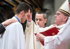 “Sacerdote deve apascentar com amor, se não o faz com amor não serve.”