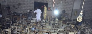 Acusados de assassinato os proprietários da fábrica queimada no Paquistão