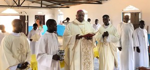 D. Belmiro denúncia correntes contrárias ao cristianismo