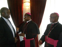 Missionários de Luanda apresentam cumprimentos de final de ano ao Arcebispo e seus auxiliares 