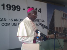 Bispos Lusófonos no evento Público na UCAN