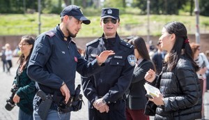 China manda policiais a Roma e Milão para proteger seus turistas