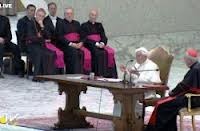 Vaticano: Papa apela a «verdadeira renovação» da Igreja
