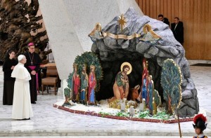 Papa afirmou que “o presépio e a árvore são sinais de fé e esperança”